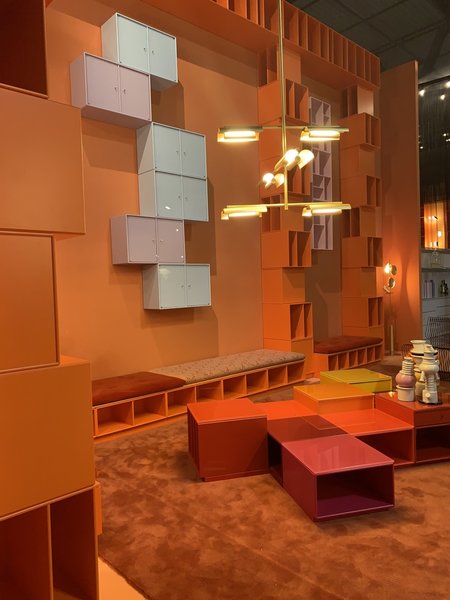 Montator mobila din Italia,